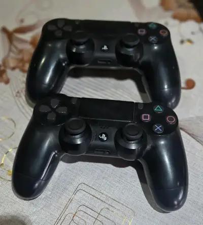 Consola PS4 con juegos y volante Krom - miniatura 5