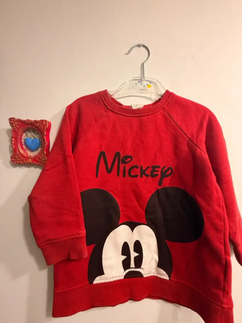 Polerón negro con capucha para niños - 2