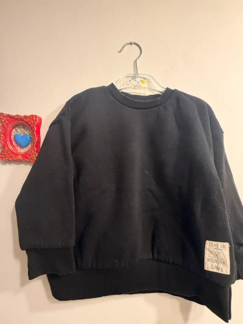 Polerón negro con capucha para niños - 3