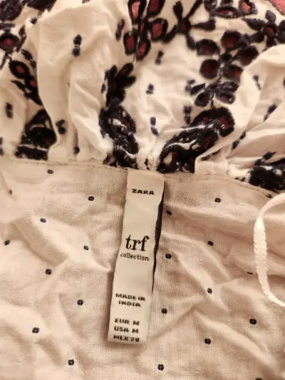 Blusa sin mangas Zara TRF con bordado floral - miniatura 3