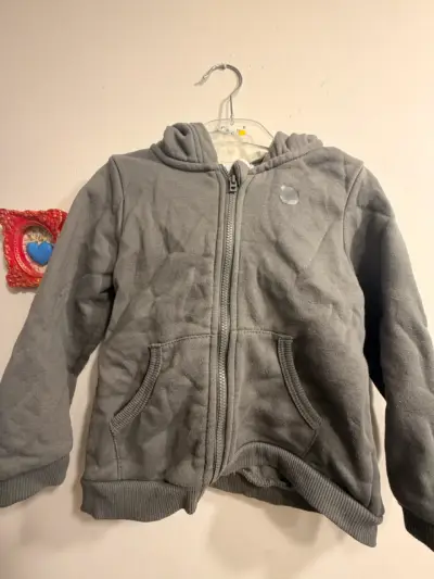 Lote de polerones y chaquetas para niños - miniatura 4