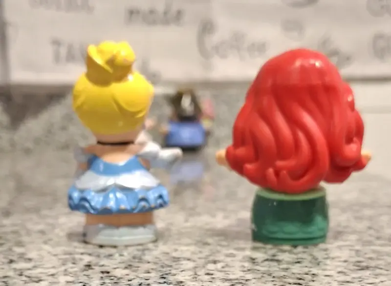 Figuras de Princesas y Príncipe Disney Little People - 2
