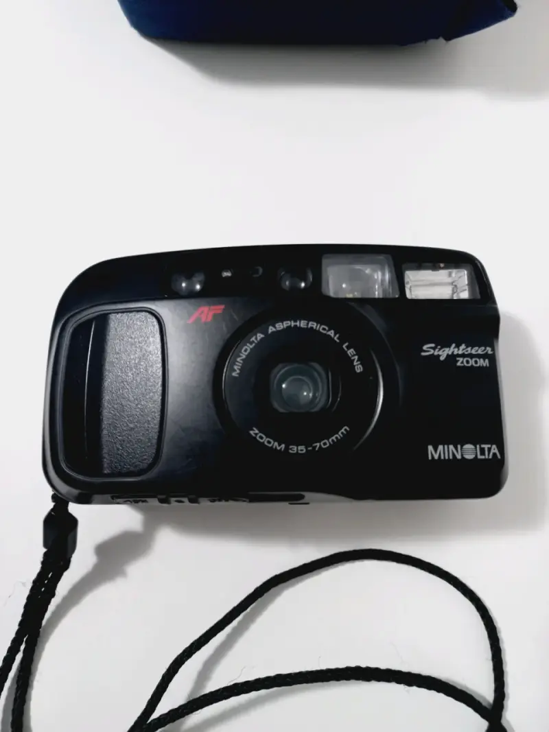 Cámara Minolta Sightseer Zoom con estuche - 2