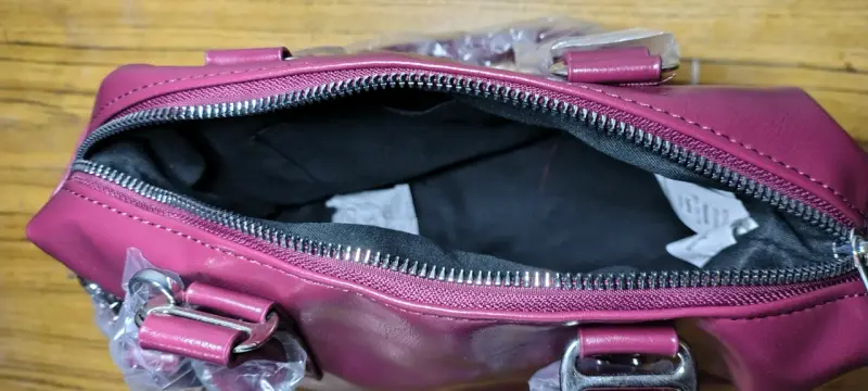 Bolso de mano burdeos con correa ajustable - 2