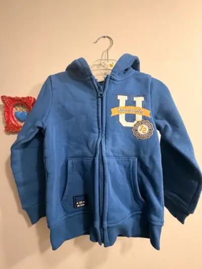 Polerón azul con capucha para niños Ficcus - miniatura 1