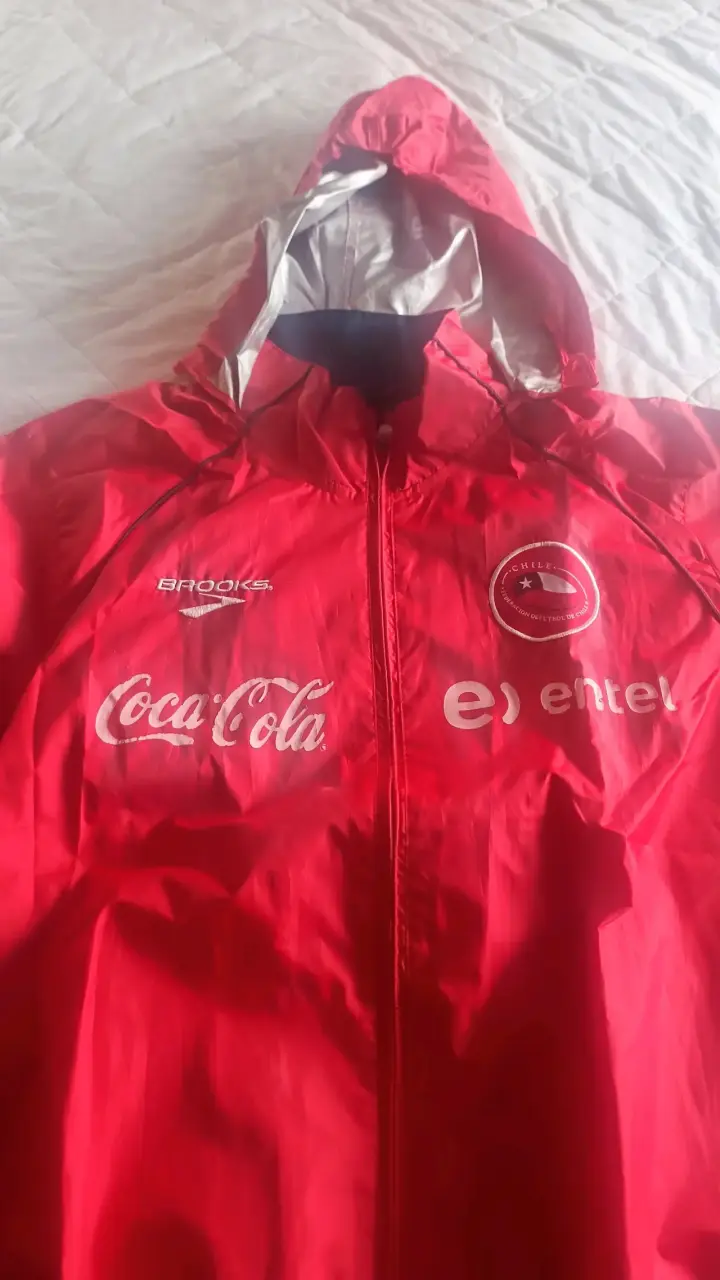 Chaqueta Roja Brooks Selección Chilena - 3