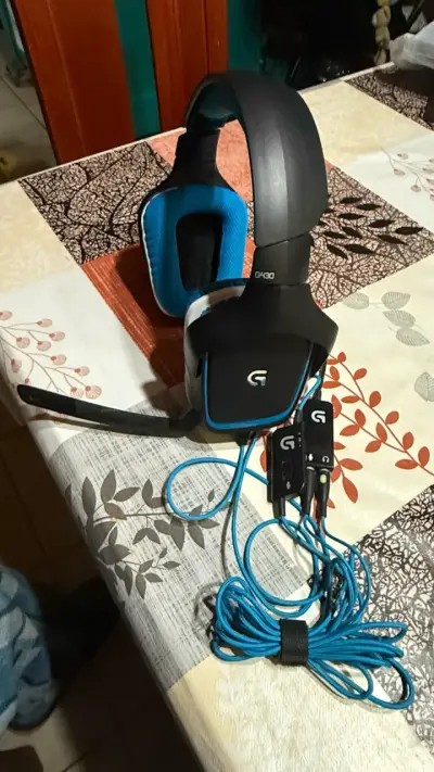 Audífonos gaming Logitech G430 con micrófono - miniatura 2