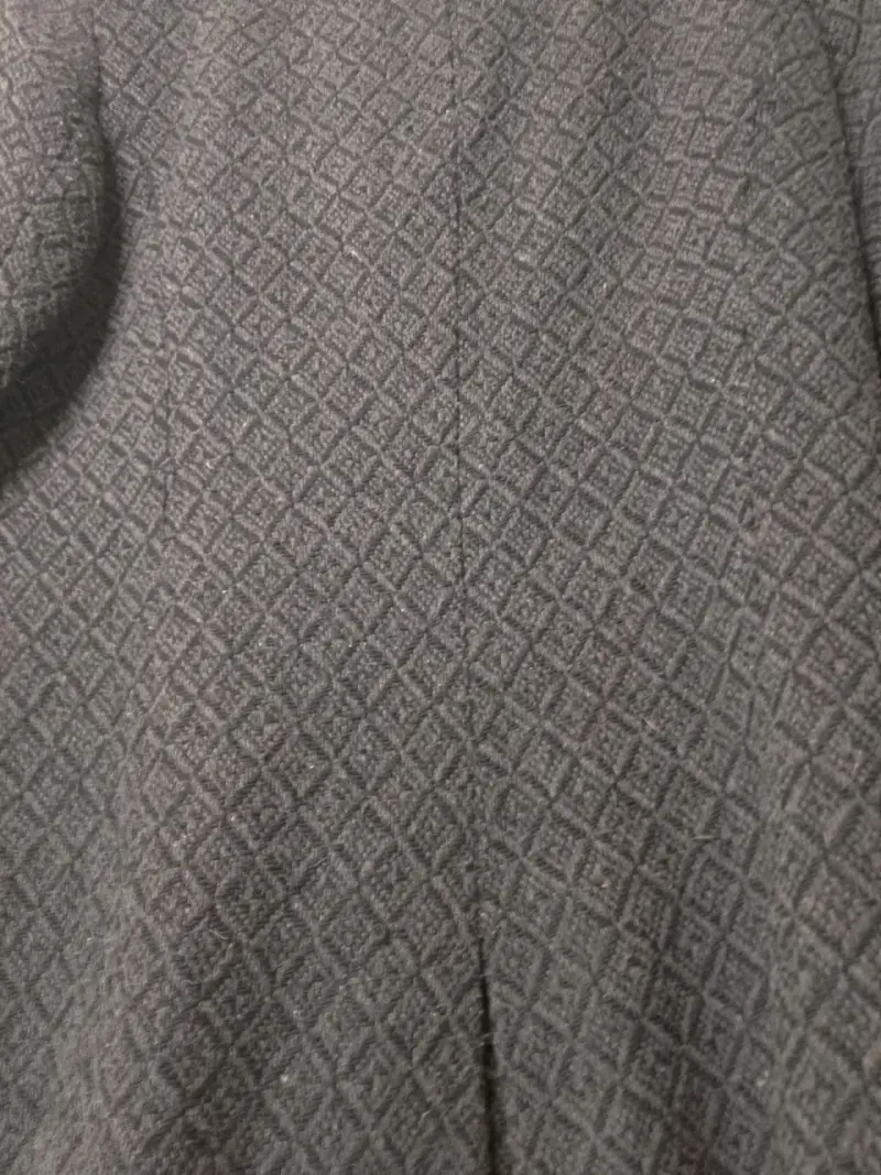 Abrigo de lana gris con diseño acolchado - 4