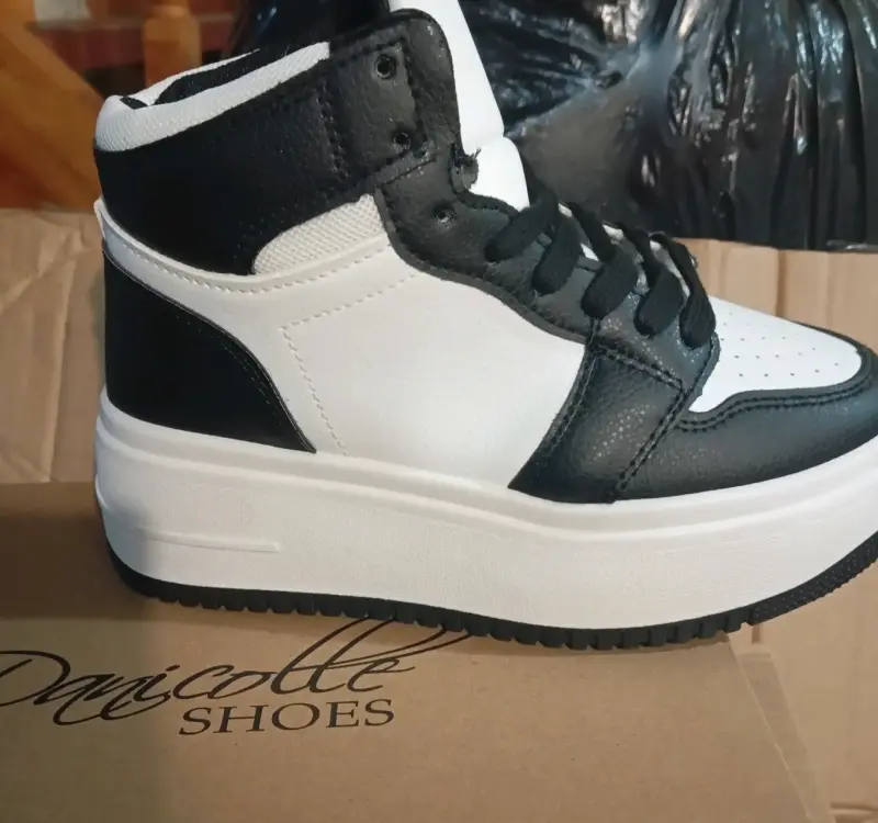 Zapatillas altas blanco y negro Danicolle - 1