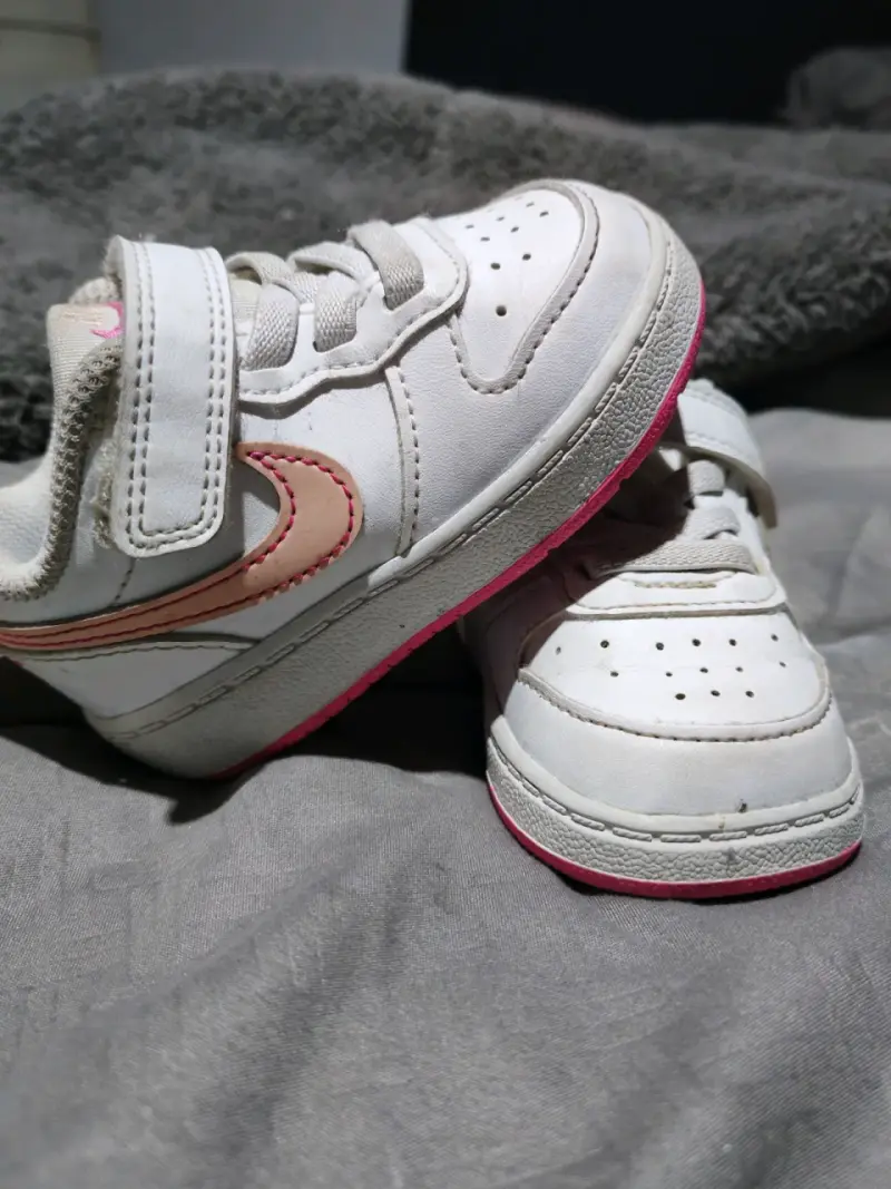 Zapatillas deportivas blancas para niñas Nike - 1