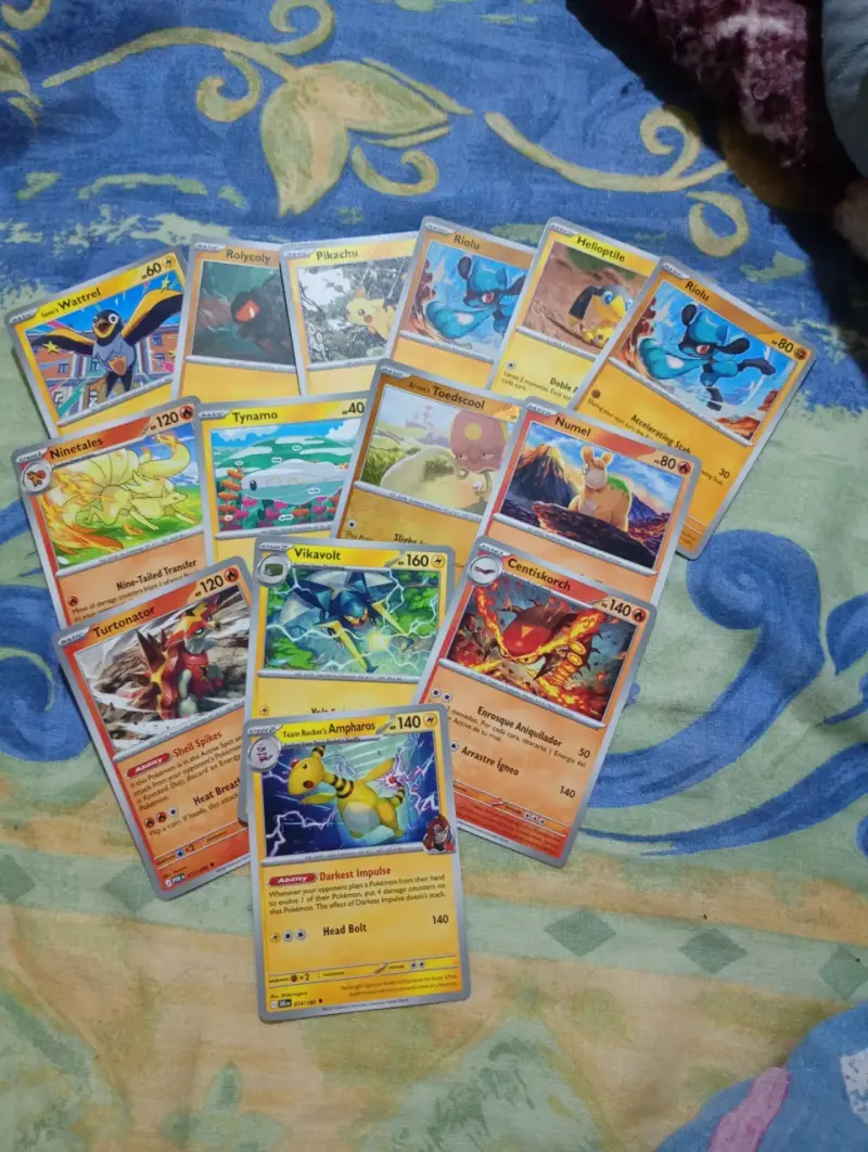 Colección de Cartas Pokémon Variadas - 4