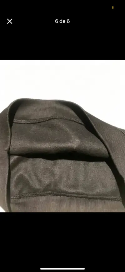 Polerón negro con capucha unisex - miniatura 6