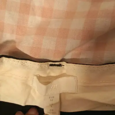 Pantalones negros de vestir H&M para mujer - miniatura 2
