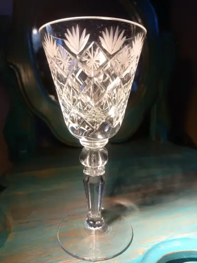 Juego de Copas de Cristal sin plomo Talladas. - miniatura 3