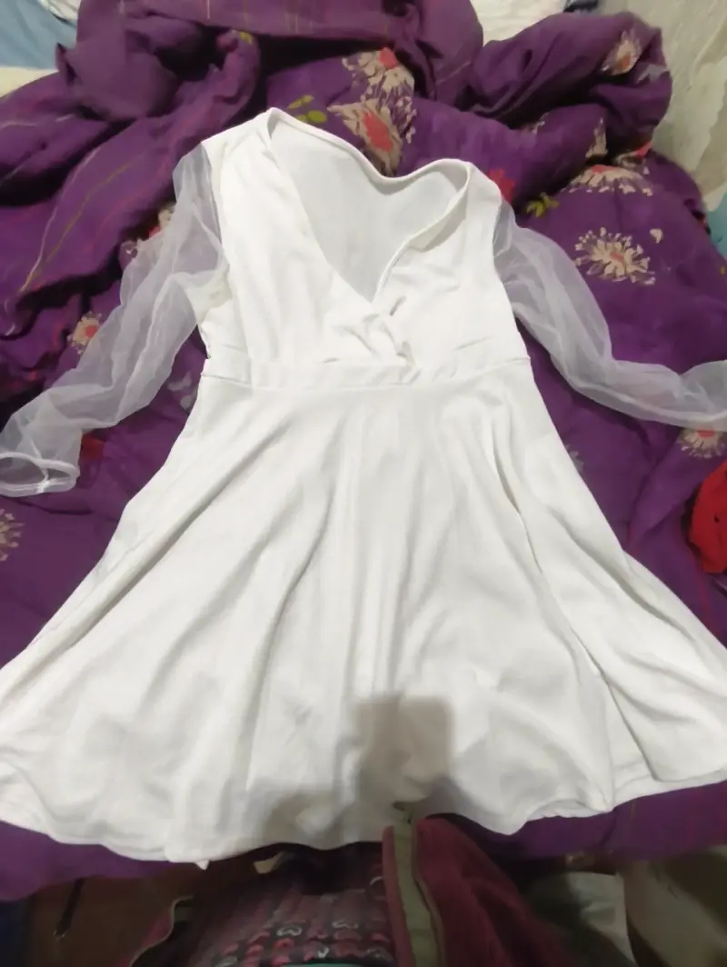 Vestido blanco con mangas de tul