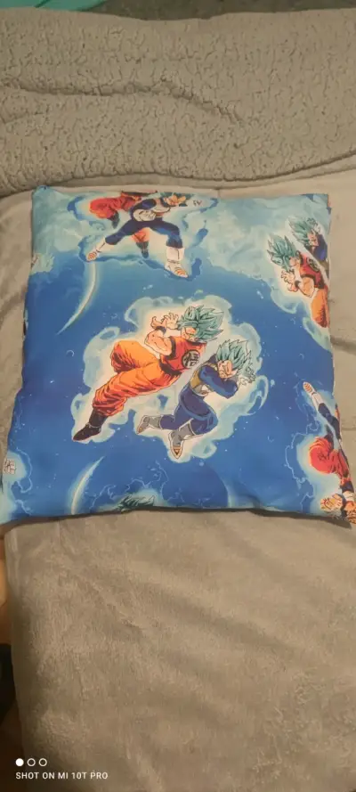 Cojín decorativo Dragon Ball Super - miniatura 1