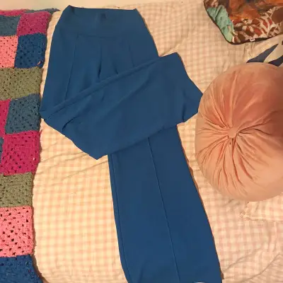 Pantalones azules de mujer elegantes - miniatura 1