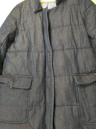 Abrigo acolchado azul para mujer - miniatura 2