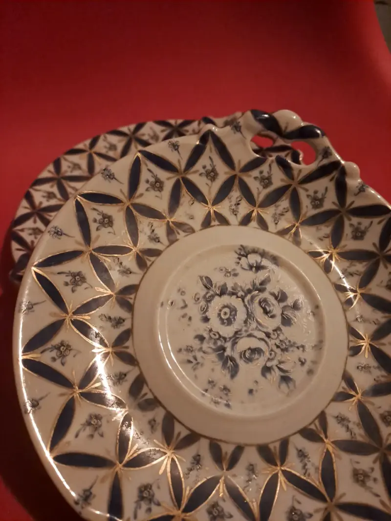 Platos decorativos de cerámica con diseño floral - 2