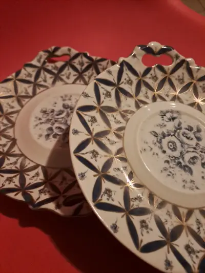 Platos decorativos de cerámica con diseño floral - miniatura 3