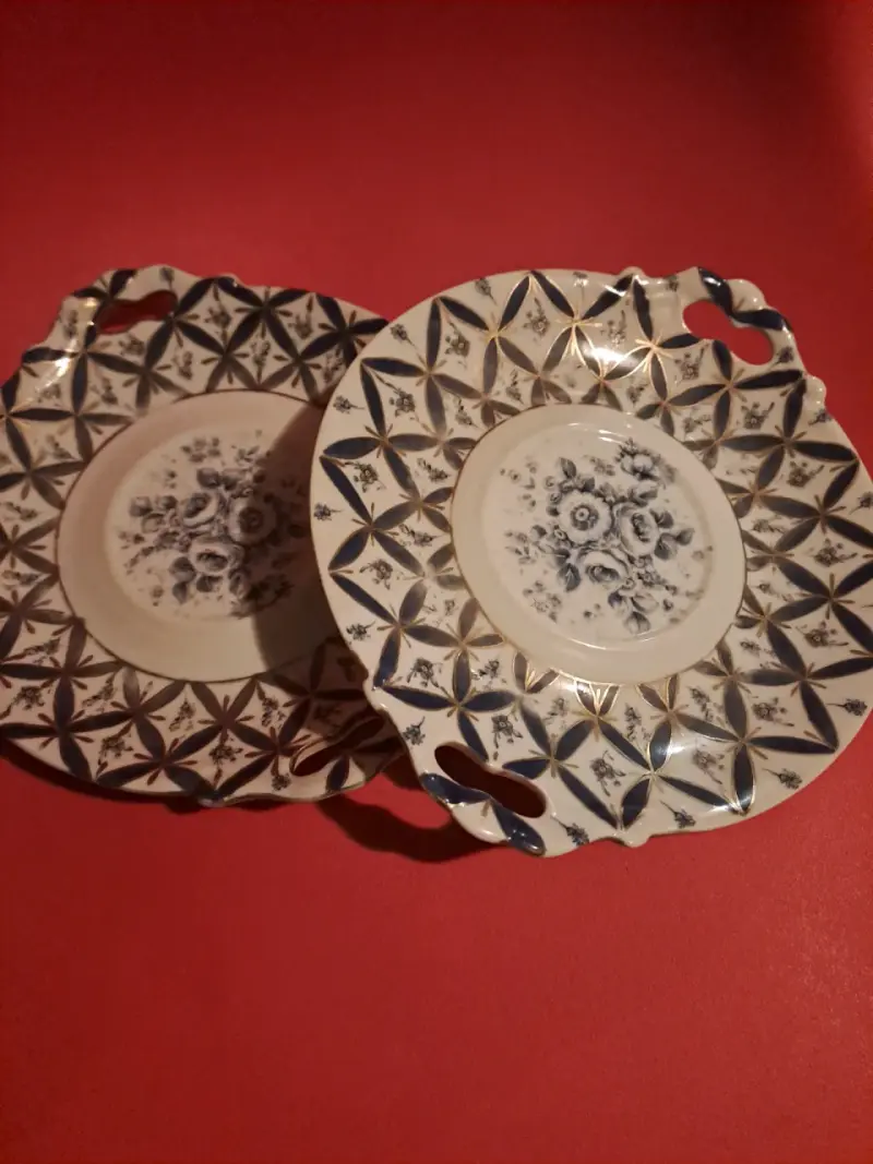 Platos decorativos de cerámica con diseño floral - 4