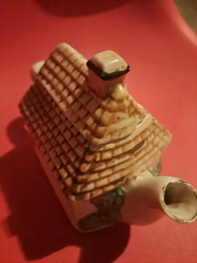 Tetera de cerámica en forma de casa vintage - miniatura 3