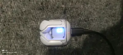 Auriculares Bluetooth con estuche de carga LED - miniatura 2