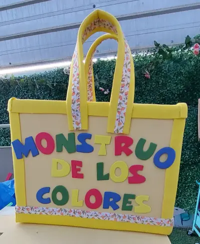 Set de Títeres de Dedo Monstruo de los Colores - miniatura 2