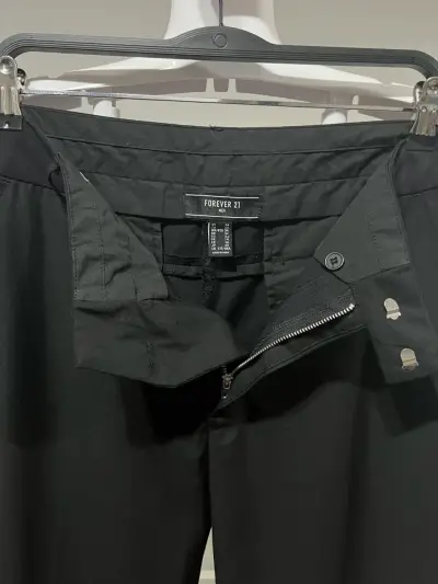 Pantalones negros de vestir Forever 21 Hombre - miniatura 2