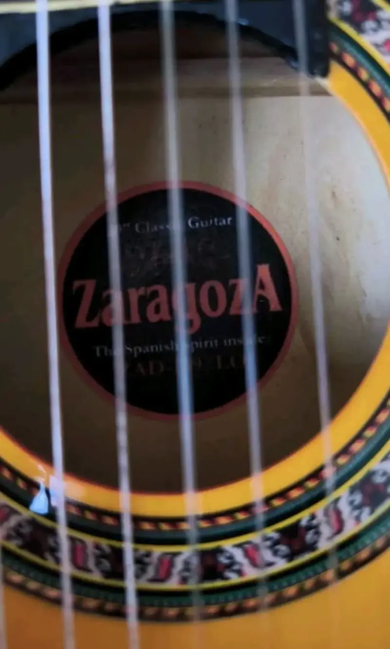 Guitarra clásica Zaragoza en muy buen estado - 3