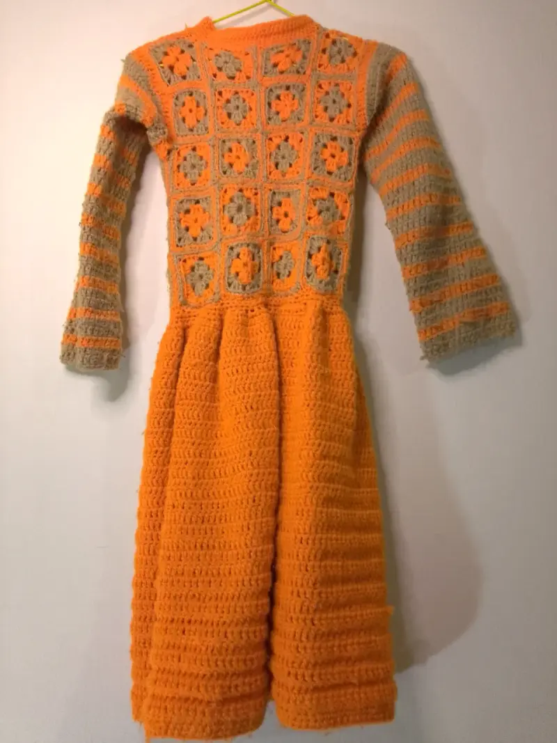 Abrigo de crochet para niña en tonos naranjas - 3