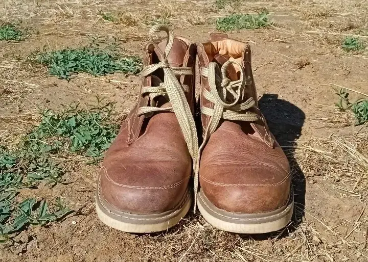 Botines de cuero marrón para hombre en buen estado - 2