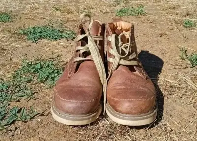 Botines de cuero marrón para hombre en buen estado - miniatura 2
