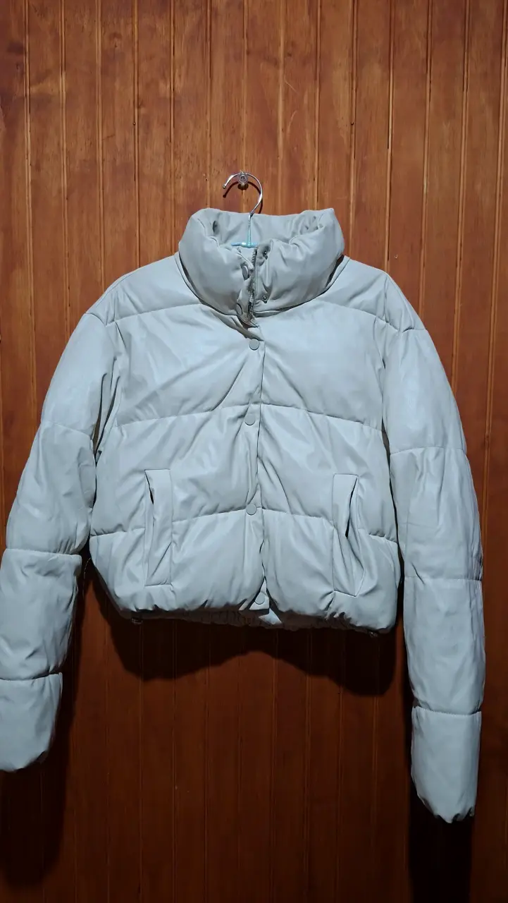 Chaqueta puffa ecocuero beige para mujer - 1