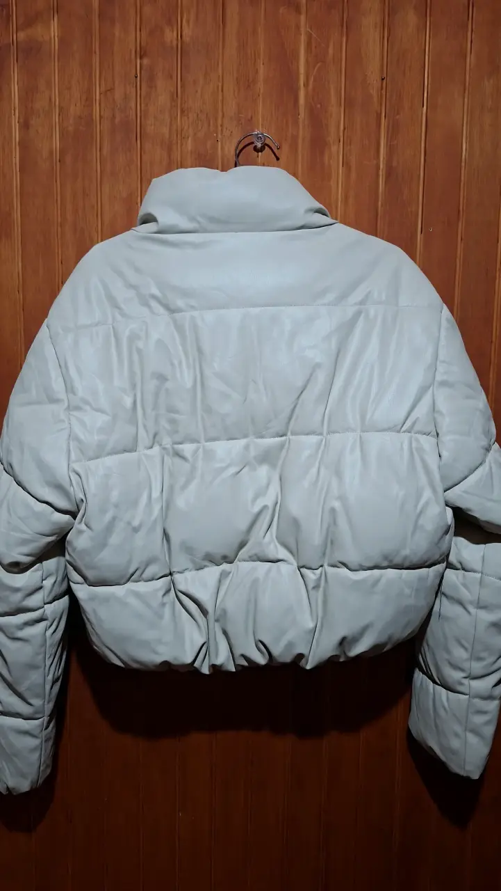 Chaqueta puffa ecocuero beige para mujer - 2