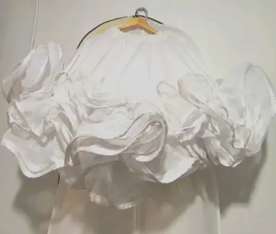 Vestido de baile blanco con detalles azules+falso - miniatura 1
