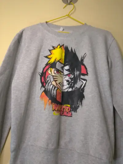 Polerón gris con diseño de anime Naruto - miniatura 2