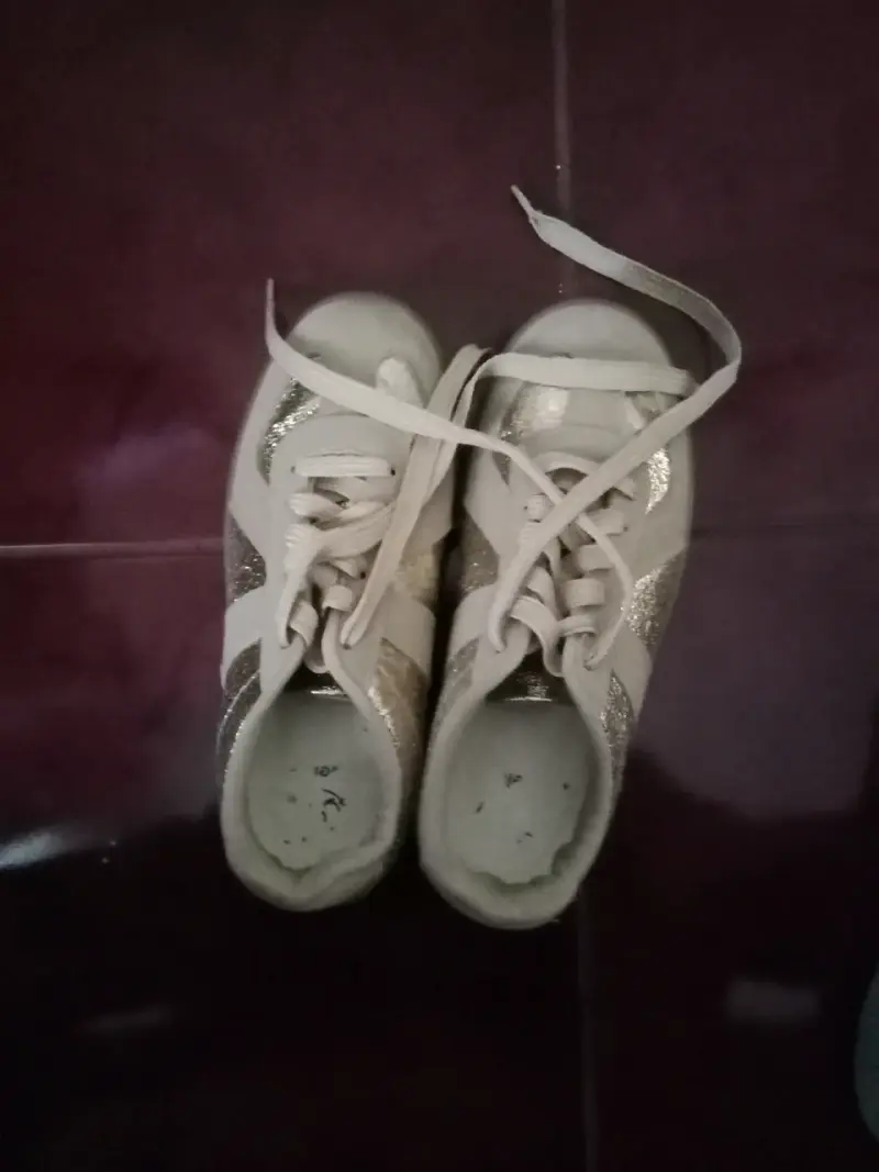 Zapatillas deportivas con brillo para mujer - 1