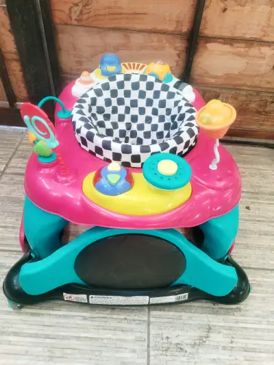 Andador para bebé multicolor con juguetes interactivos - miniatura 1