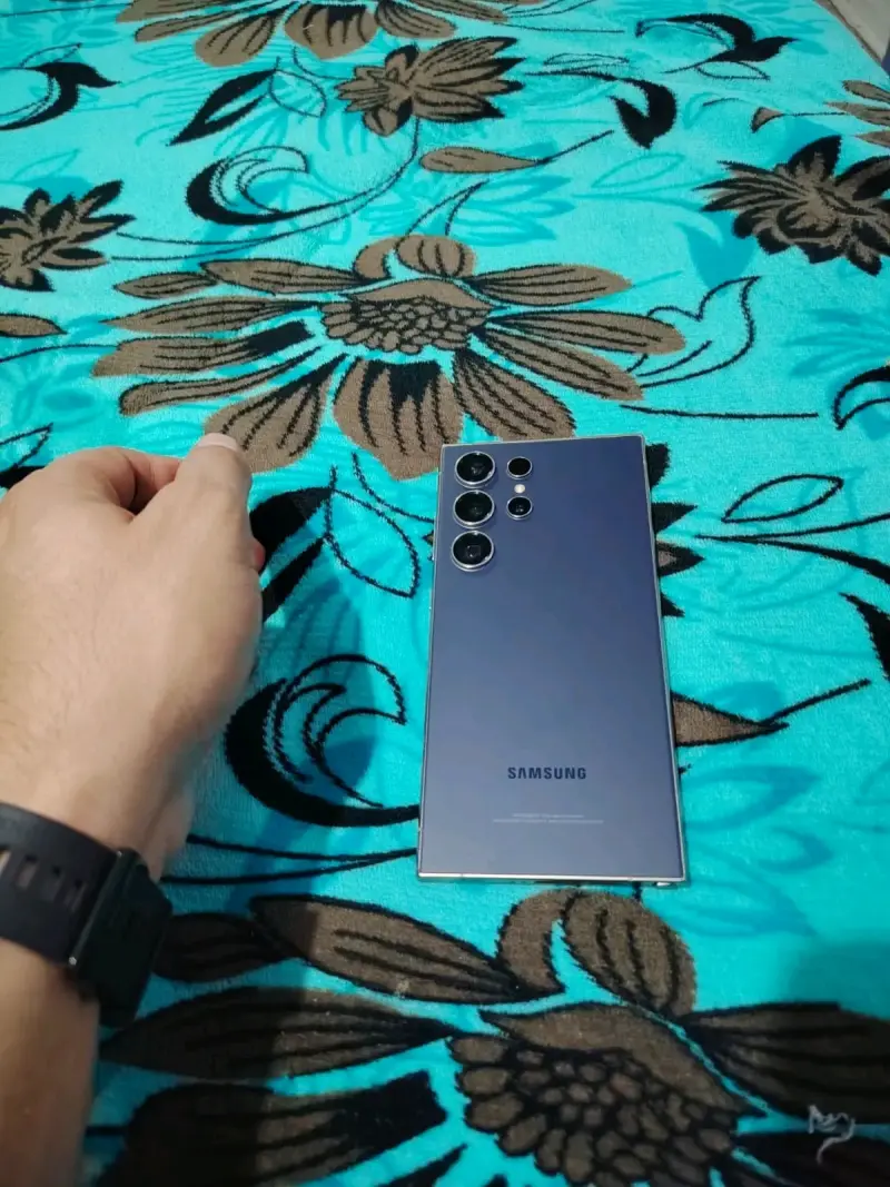 Samsung Galaxy S24 Ultra en perfecto estado - 3