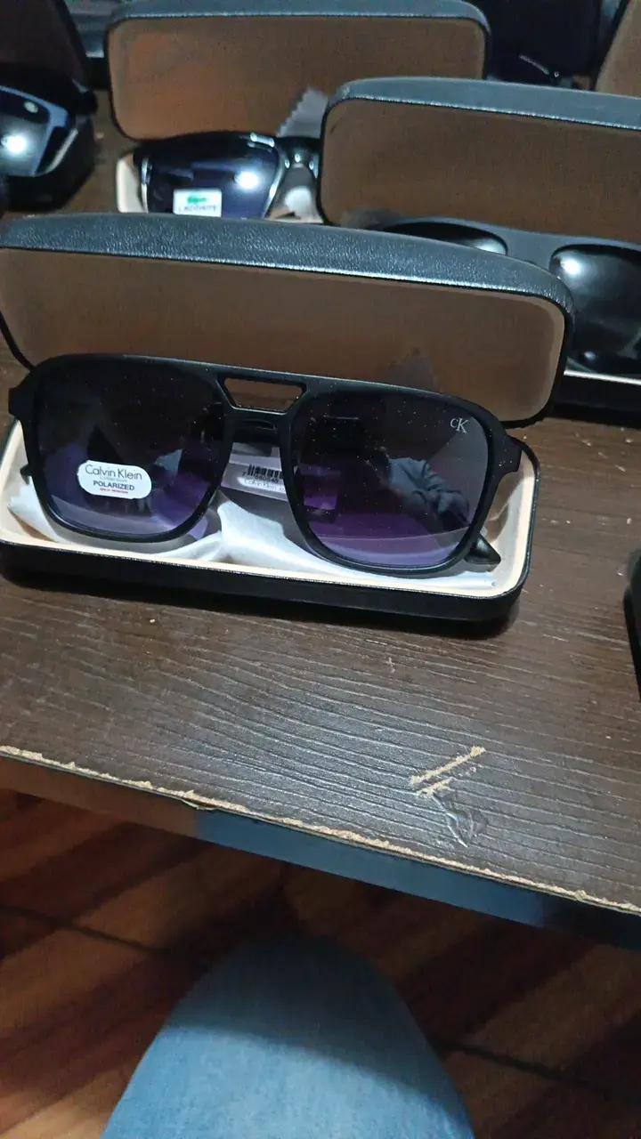 Gafas de Sol Lacoste y Ray-Ban en Estuche - 6