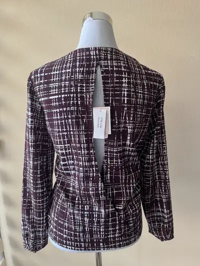 Elegante Blusa Banana Republic Nueva - miniatura 2