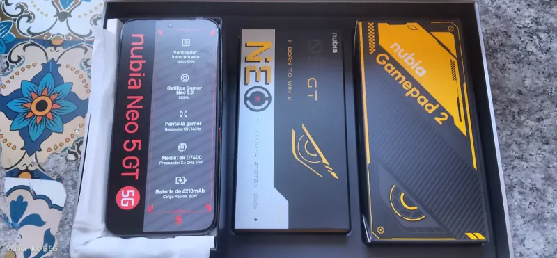 Smartphone Nubia Neo 5G con Gamepad y Accesorios - 2