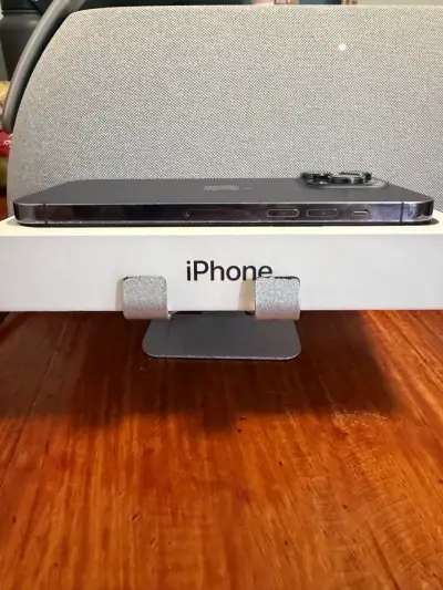 iPhone 14 Pro Max 256GB en excelente estado - miniatura 2