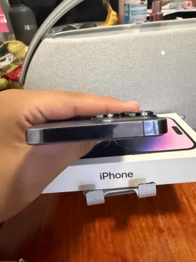 iPhone 14 Pro Max 256GB en excelente estado - miniatura 3