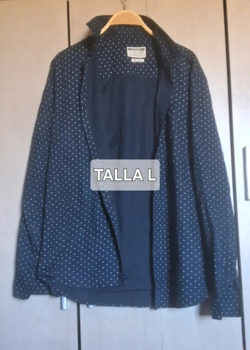Camisa de hombre azul con puntos talla L