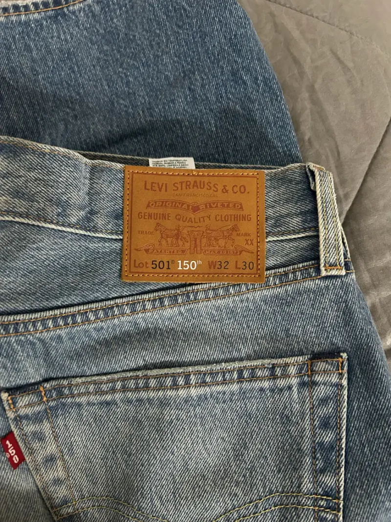 Jeans Levi's 501 Edición Aniversario Desgastados - 2