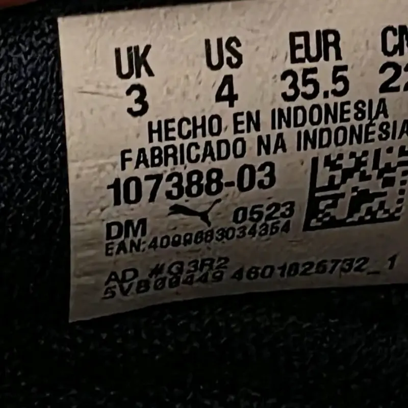 Botines de fútbol Puma azul con diseños verdes - 4