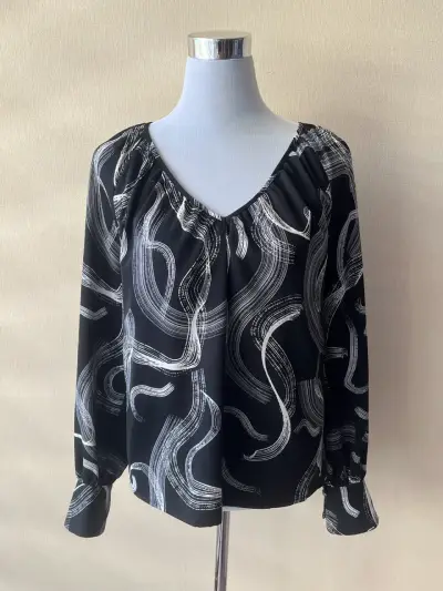 Blusa negra estampada Nine West - miniatura 1