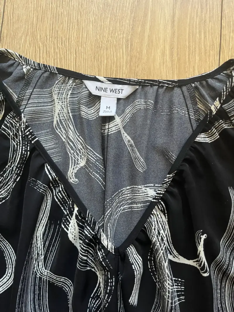 Blusa negra estampada Nine West - 2